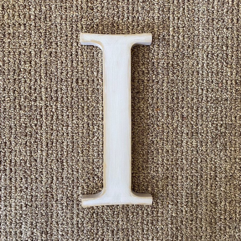 Pottery Barn KIDS NWT Resin Initial Letter "I"